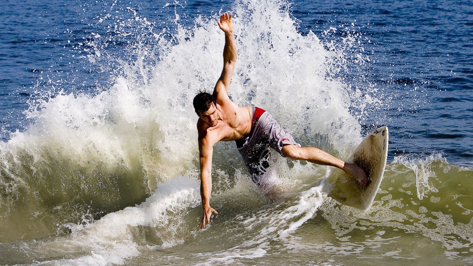 女篮姑娘在赛场上闪耀光芒,女篮姑娘在赛场上闪耀光芒