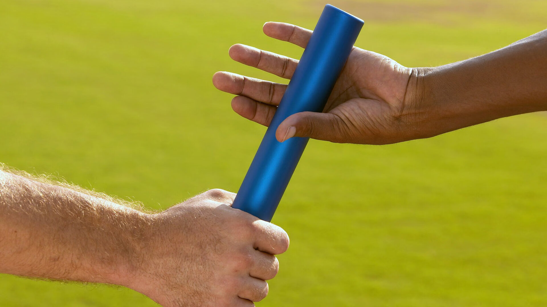 比同龄郑钦文更强！中国15岁网球天才惊艳世界，豪取10连胜连夺两冠