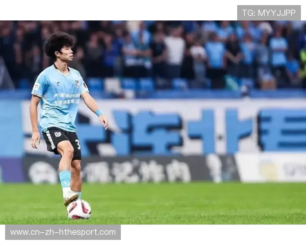 球员在赛季表现出色被选入国家队集训名单，国家队入籍球员