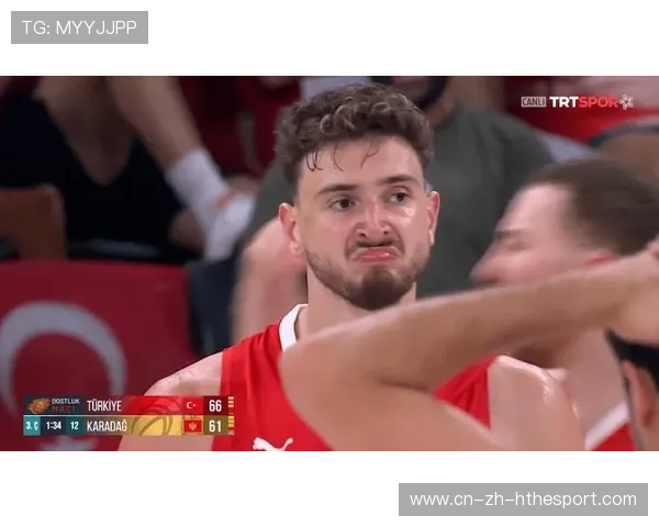 申京单手劈扣震惊全场，单节狂揽15分6板